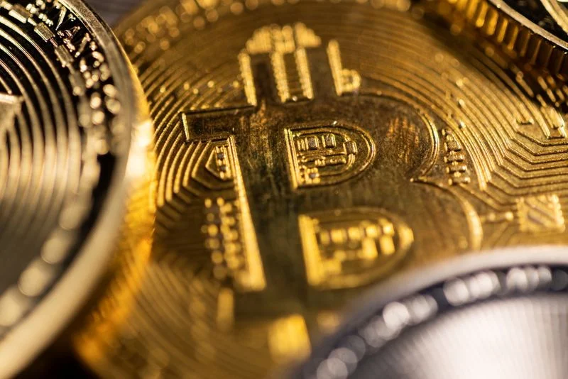 Bitcoin Falls Below $63K as Hawkish Fed Overshadows Iran Peace Optimism