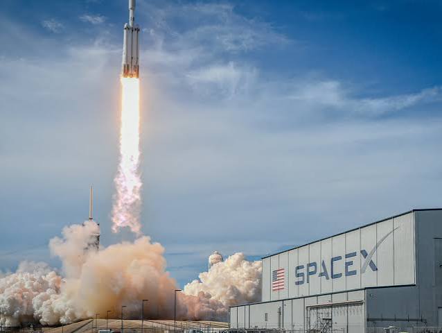 SpaceX Shares Fall Below IPO Price Ahead of Starship Launch