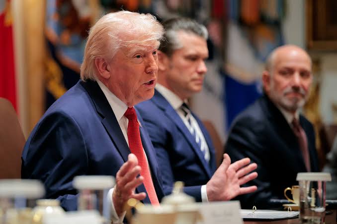 Trump meets with the Cabinet on Iran