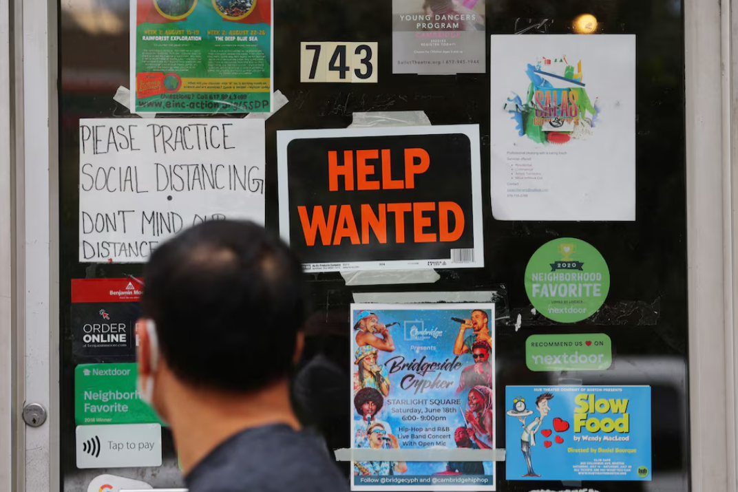US Jobless Claims Fall to Lowest Level Since 1969