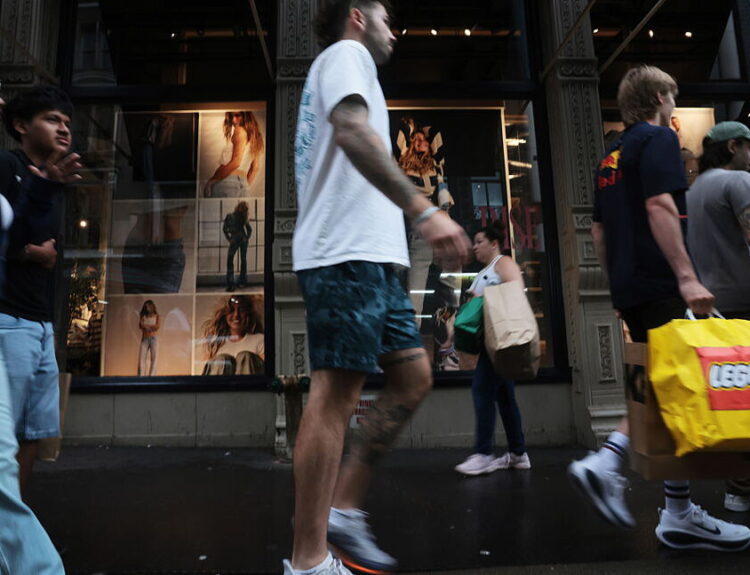 Consumer Sentiment Strong in July, Inflation Expectations Drop