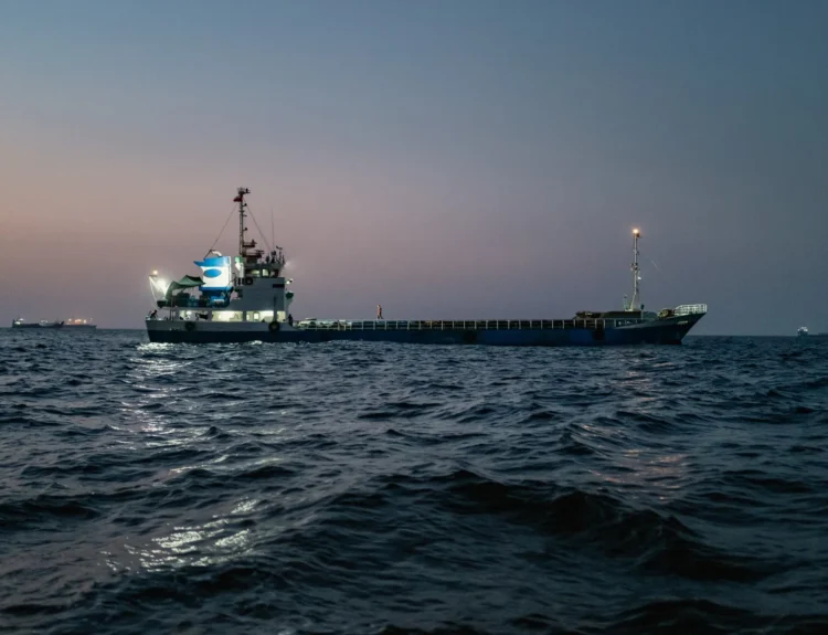 Oil Is Still Moving Through Hormuz, but at a Heavy Discount