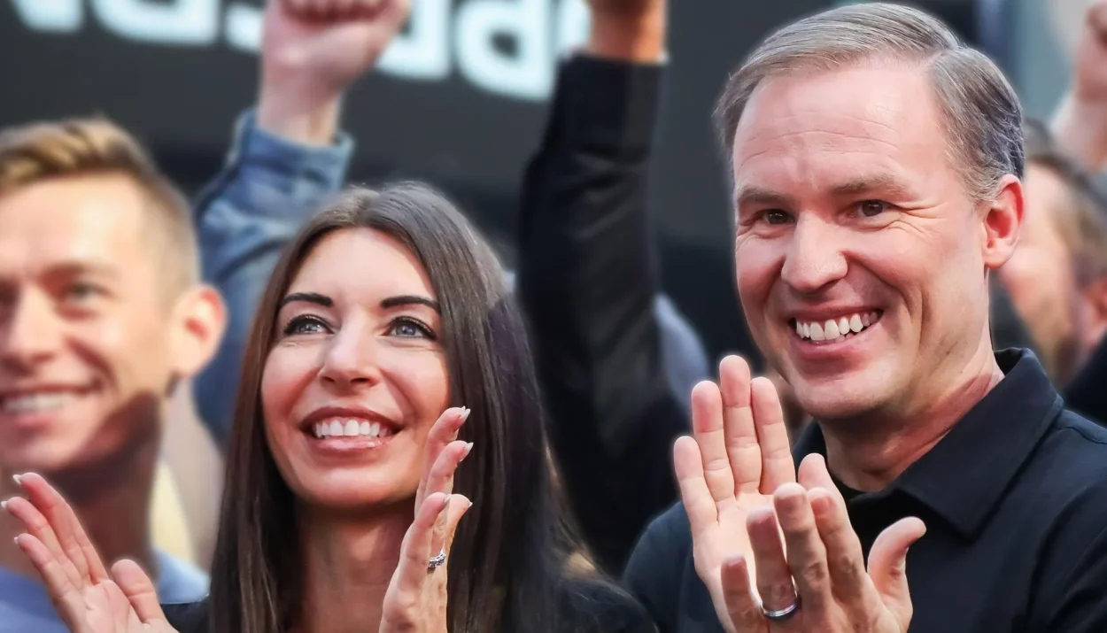 Two Divorces, Ten Children And A $2 Billion Fortune, Meet The Utah Couple Behind An E-Commerce Empire