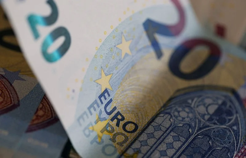 European Bond Yields Rise as Oil Revives Inflation Fears