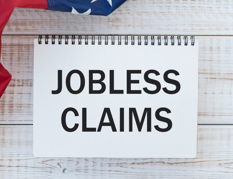 US Jobless Claims Edge Down to 197,000 as Layoffs Stay Contained