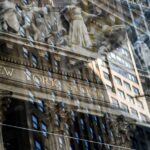 Wall Street’s Rough Week: Tech Falls as Energy Stocks Gain